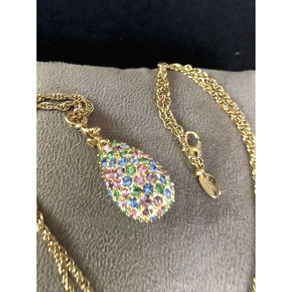 JOAN RIVERS Fleur De Lis Crystal Egg Pendant With Gold-tone Chain 28" - Picture 2 of 4